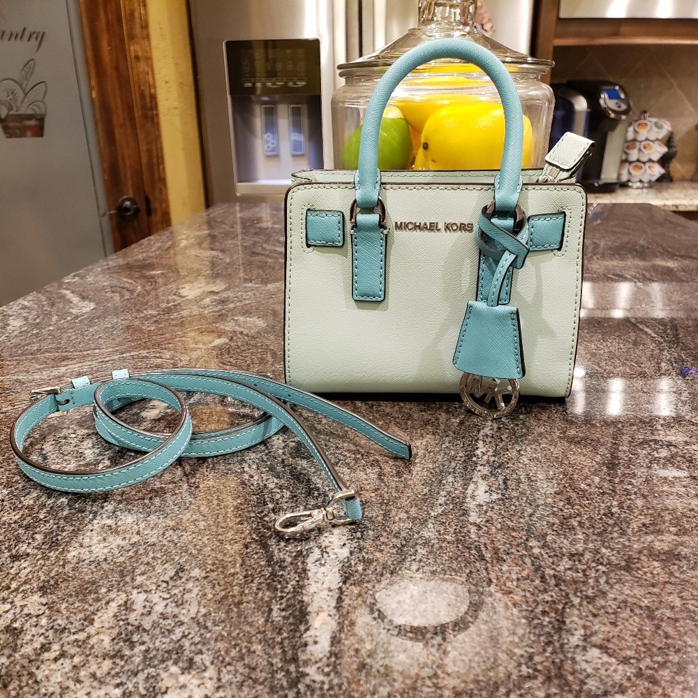 🔥Authentic🔥 Michael Kors Dillon Mini Saffiano